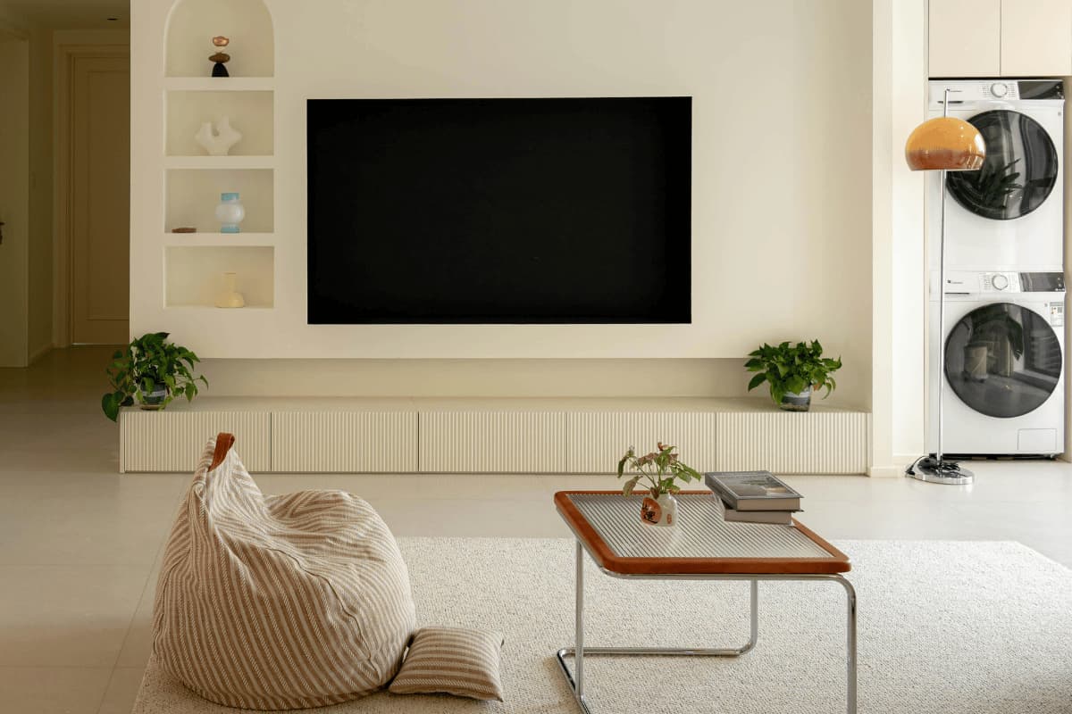 mersin salon tadilatı projelerinde kullanılan alçı tv ünitesi modeli